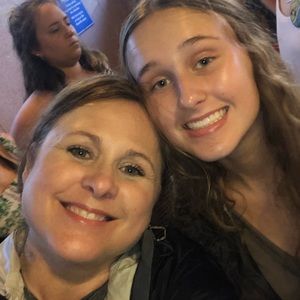 Meet your Posher, Lori